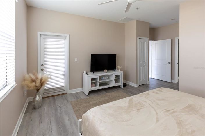 Image No.18-2 Bed Property for sale