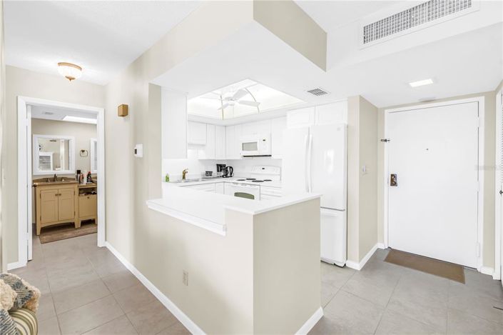 Image No.14-2 Bed Property for sale