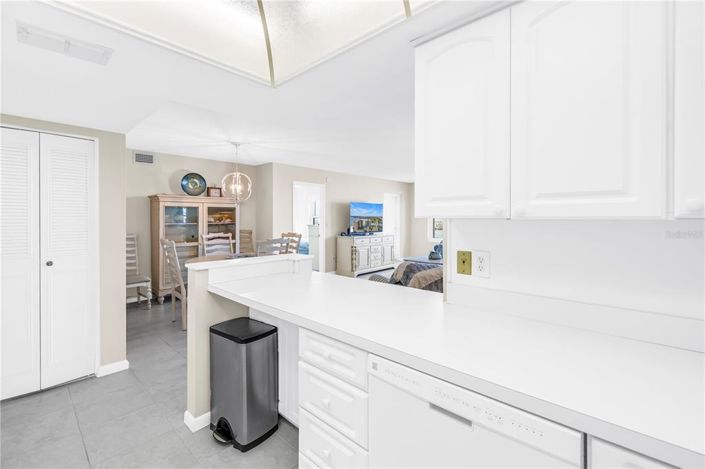 Image No.17-2 Bed Property for sale