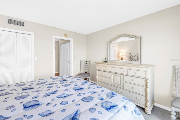 Image No.20-2 Bed Property for sale