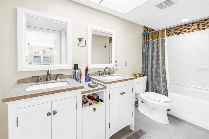 Image No.21-2 Bed Property for sale