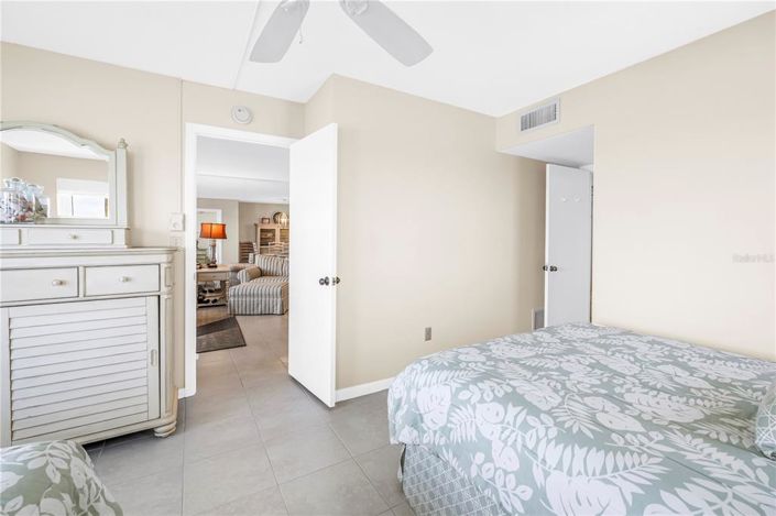 Image No.23-2 Bed Property for sale