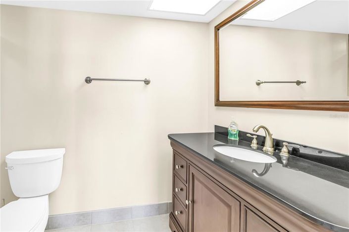 Image No.25-2 Bed Property for sale