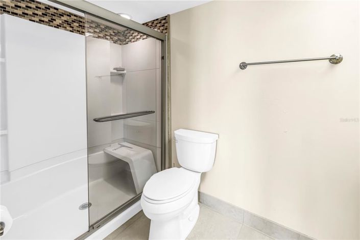 Image No.26-2 Bed Property for sale