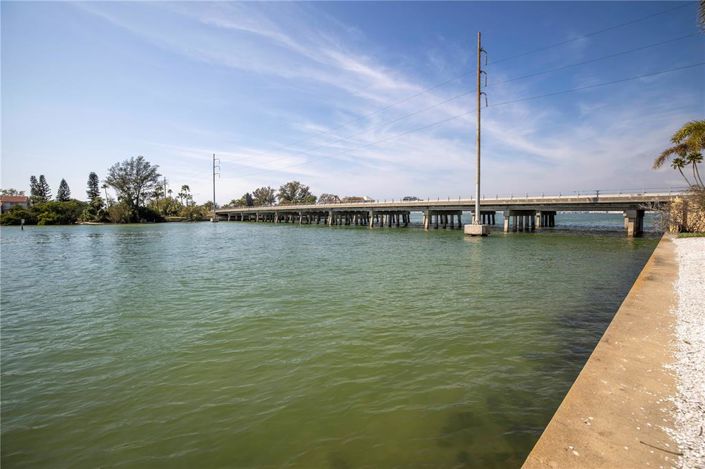 Image No.33-2 Bed Property for sale