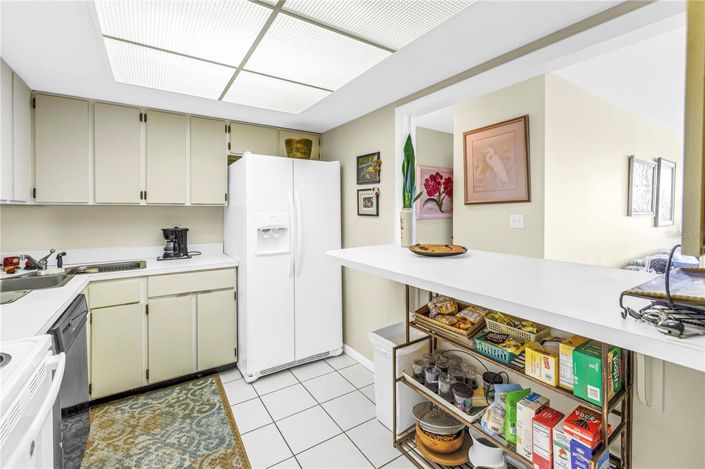 Image No.19-2 Bed Property for sale