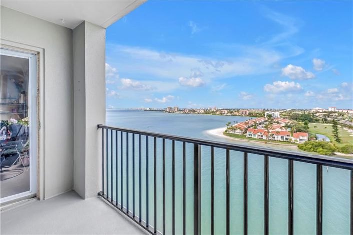 Image No.2-2 Bed Property for sale