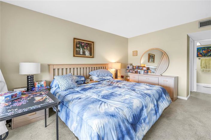 Image No.28-2 Bed Property for sale