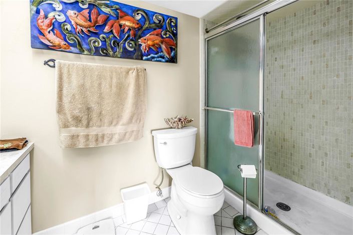 Image No.32-2 Bed Property for sale