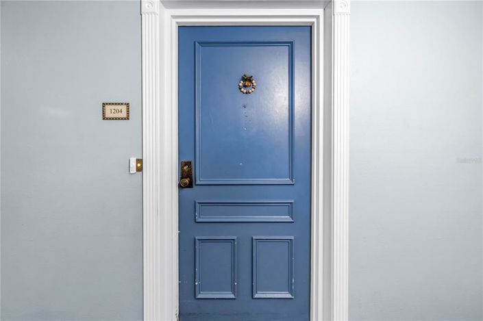 Image No.33-2 Bed Property for sale