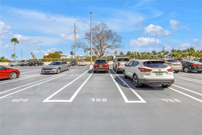 Image No.35-2 Bed Property for sale