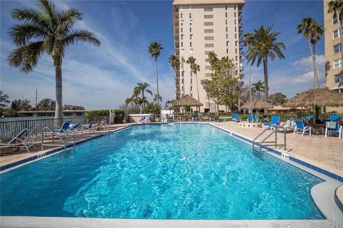 Image No.56-2 Bed Property for sale