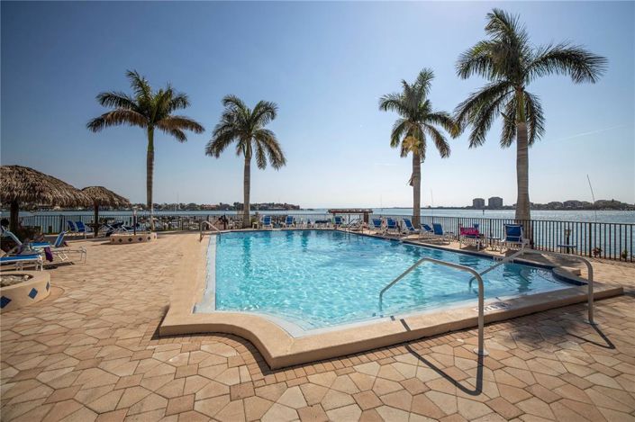 Image No.8-2 Bed Property for sale