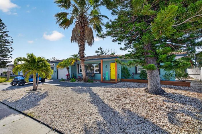 Image No.2-Propriété de 3 chambres à vendre à St. Pete Beach