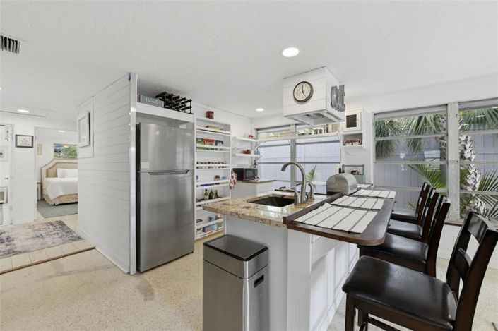 Image No.6-Propriété de 2 chambres à vendre à Sarasota