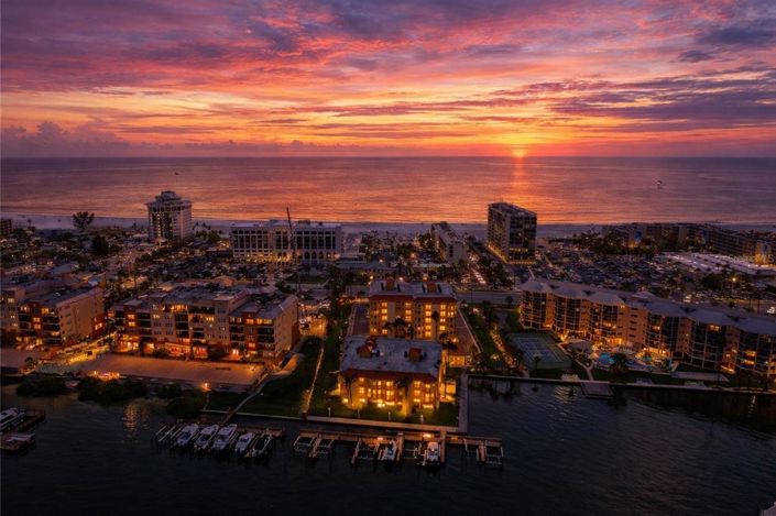 Image No.2-Propriété de 3 chambres à vendre à St. Pete Beach