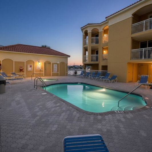 Image No.5-Propriété de 3 chambres à vendre à St. Pete Beach