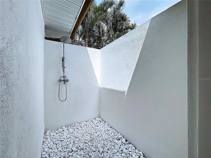 Image No.29-3 Bed Property for sale