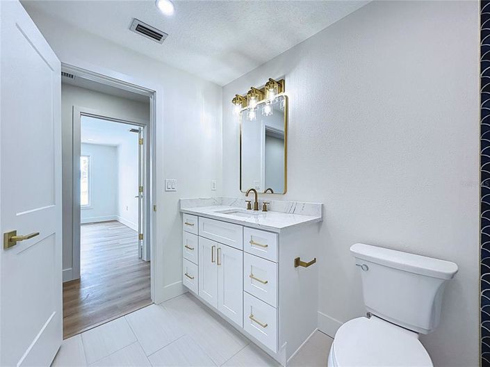 Image No.40-3 Bed Property for sale