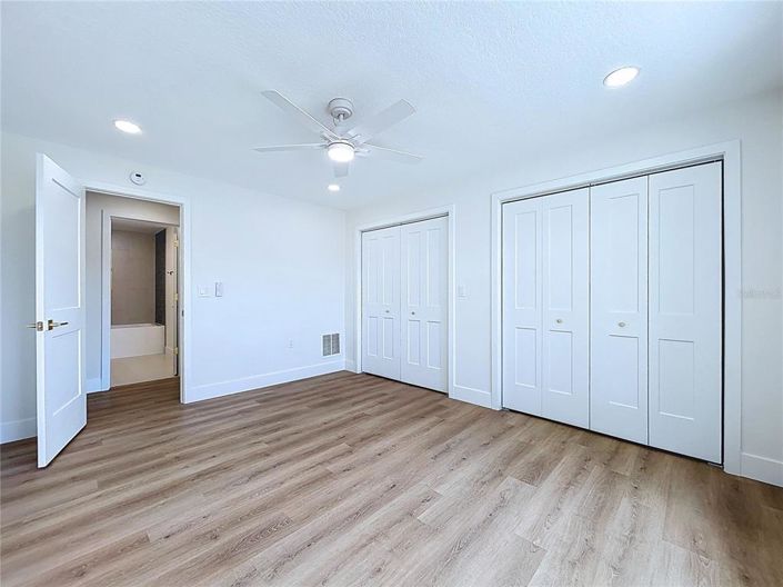 Image No.48-3 Bed Property for sale