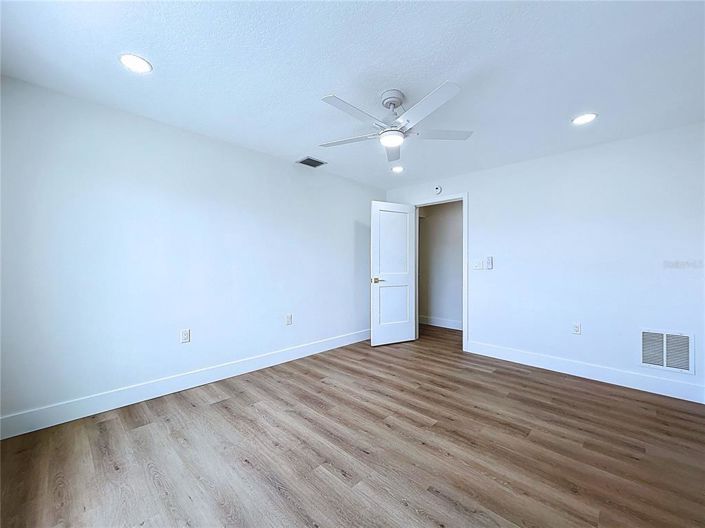 Image No.49-3 Bed Property for sale