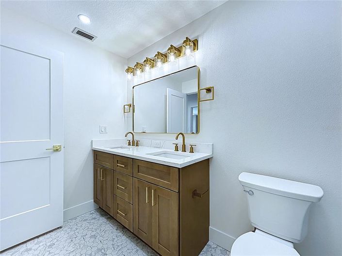 Image No.51-3 Bed Property for sale