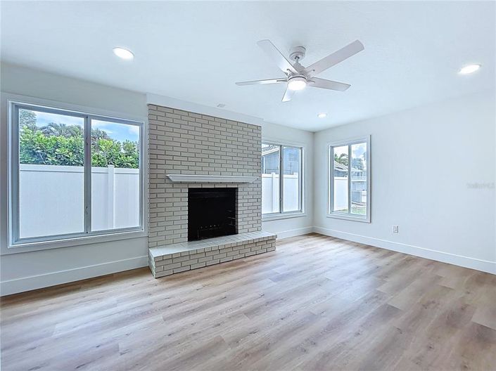 Image No.54-3 Bed Property for sale