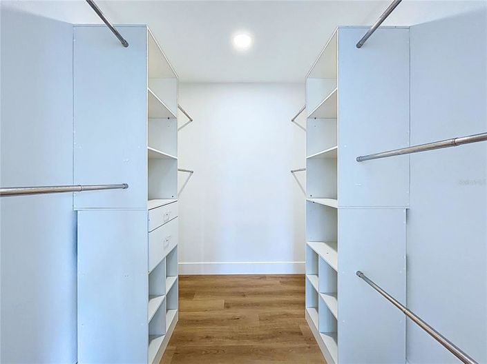 Image No.58-3 Bed Property for sale