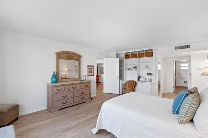 Image No.21-Propriété de 1 chambre à vendre à St. Petersburg