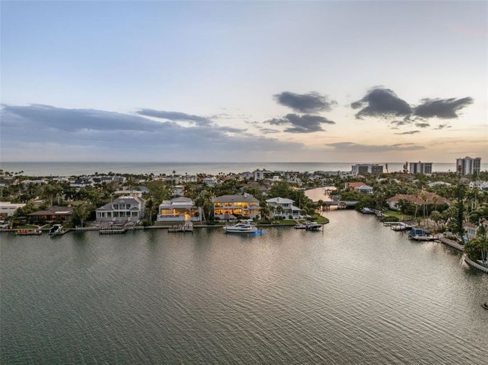 Image No.5-Propriété de 6 chambres à vendre à Sarasota