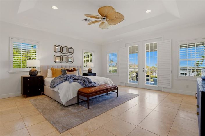 Image No.30-4 Bed Property for sale