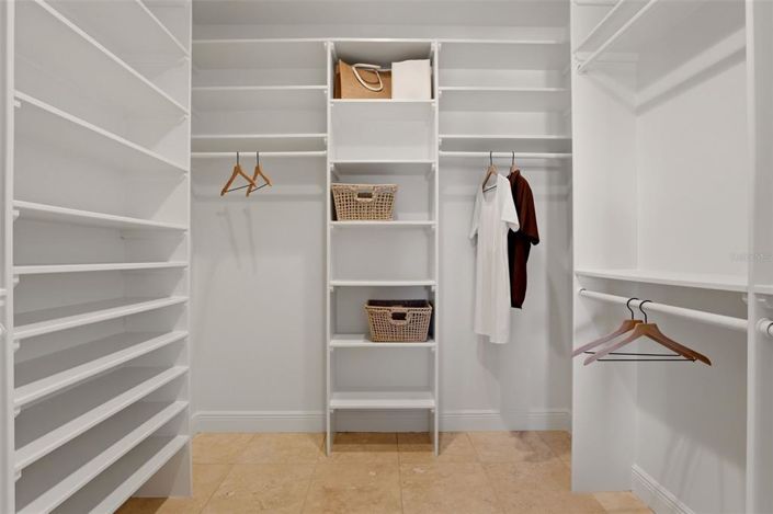 Image No.38-4 Bed Property for sale