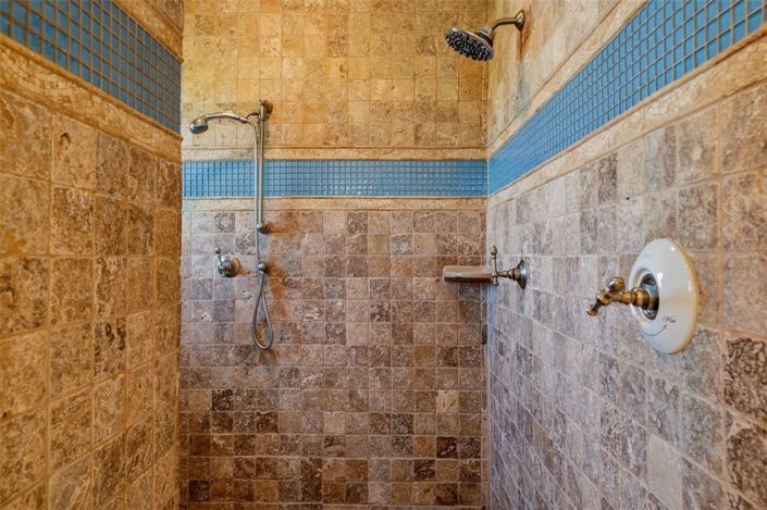 Image No.41-4 Bed Property for sale