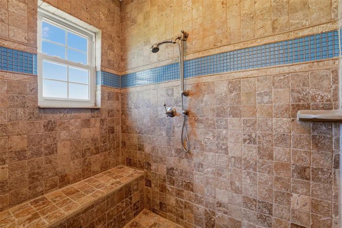 Image No.42-4 Bed Property for sale