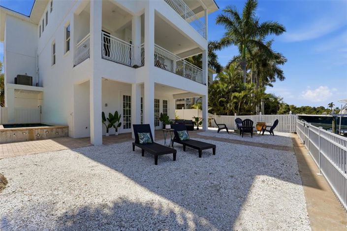 Image No.55-4 Bed Property for sale