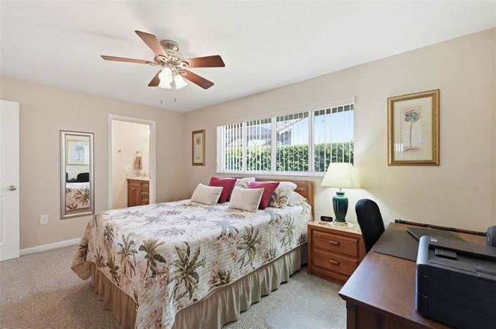 Image No.25-Propriété de 3 chambres à vendre à St. Petersburg