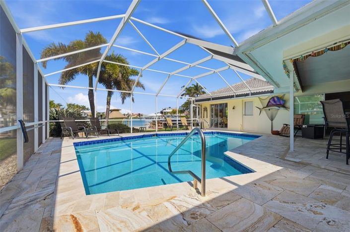 Image No.5-Propriété de 3 chambres à vendre à St. Petersburg