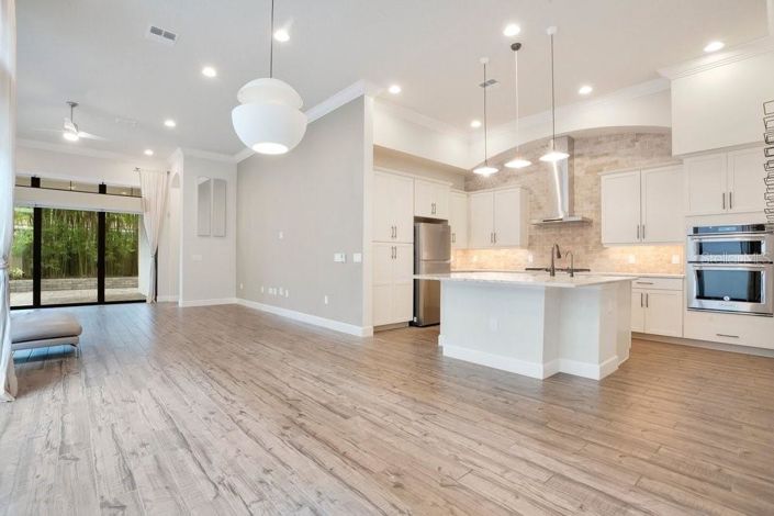 Image No.3-Propriété de 4 chambres à vendre à Orlando