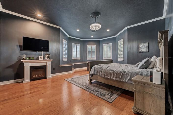 Image No.17-5 Bed Property for sale