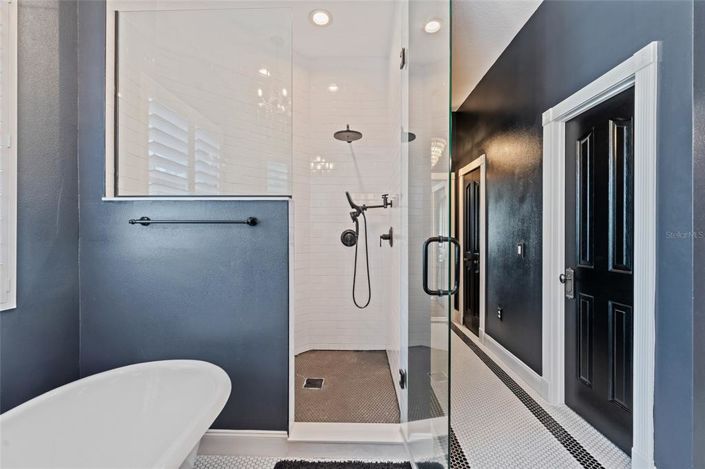 Image No.22-5 Bed Property for sale