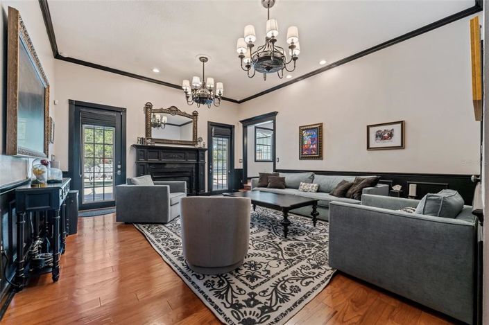 Image No.3-5 Bed Property for sale