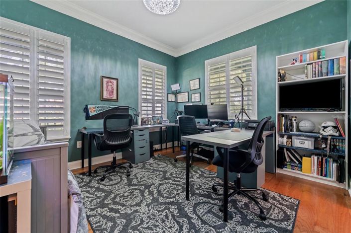 Image No.35-5 Bed Property for sale