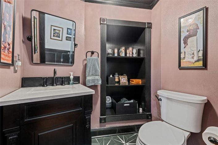 Image No.36-5 Bed Property for sale