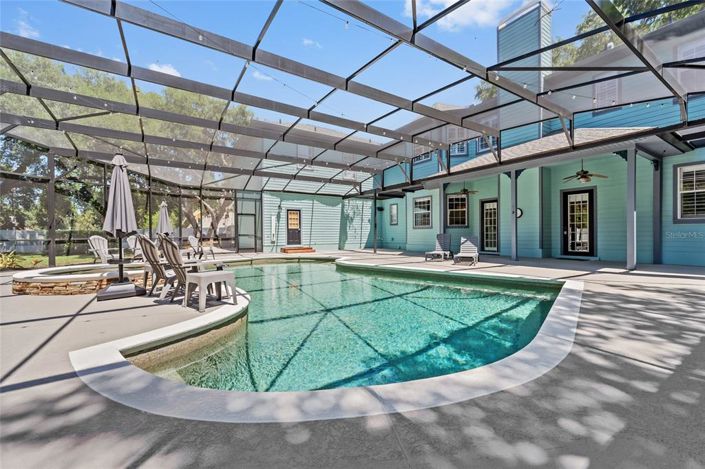 Image No.38-5 Bed Property for sale