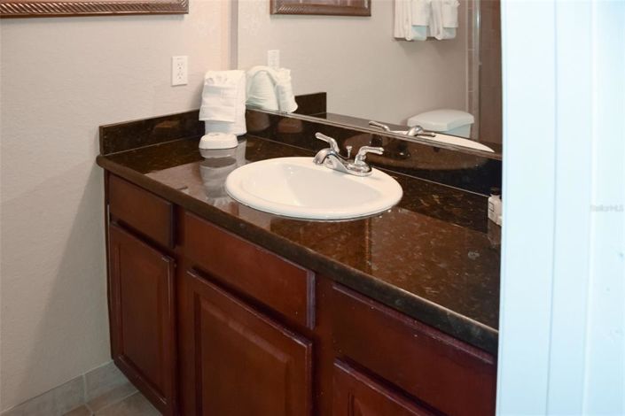 Image No.18-3 Bed Property for sale