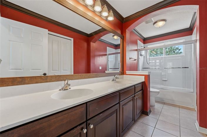 Image No.33-6 Bed Property for sale