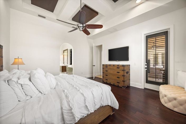 Image No.18-4 Bed Property for sale