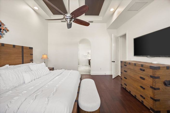 Image No.20-4 Bed Property for sale