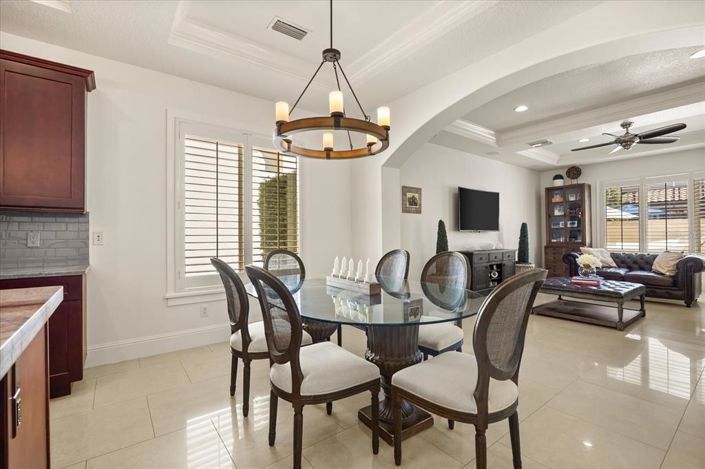 Image No.25-4 Bed Property for sale