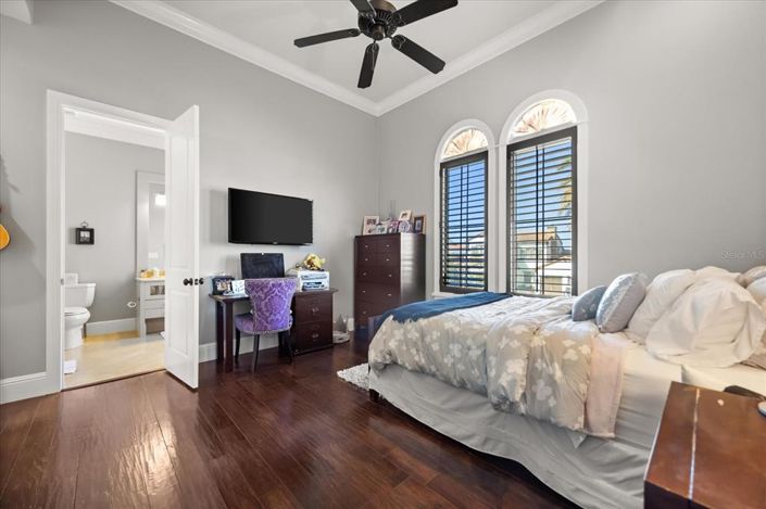 Image No.41-4 Bed Property for sale